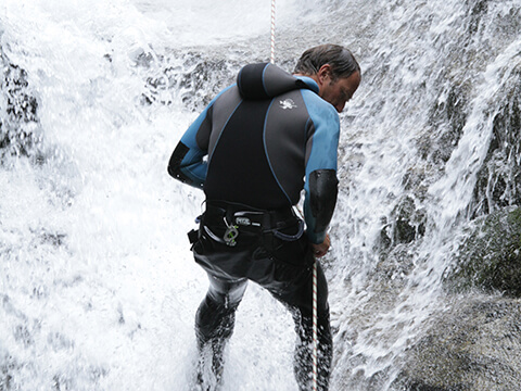 Canyoning rappel chute d'eau Chamonix